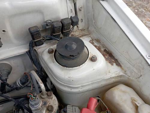 Mehran car, the original engine is great, there is nothing wrong with 