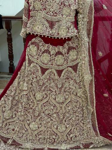 red brindle barat lehnga 