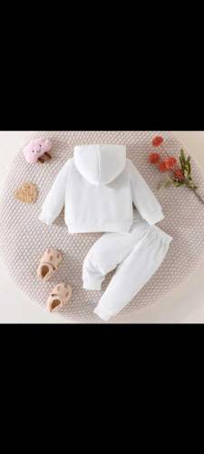 baby clothes 