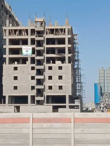 corner w open flat 6th floor 