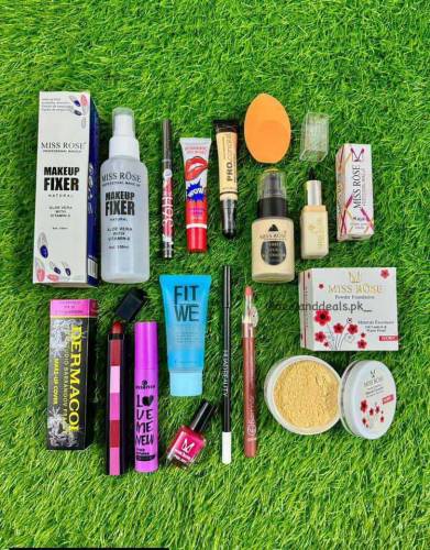 Pack Of 15 Makeup Deal