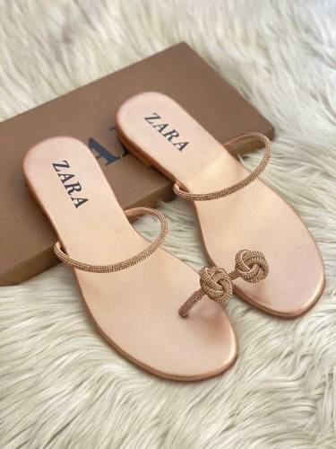 ladies foot wear