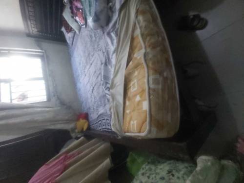 bed , Matress