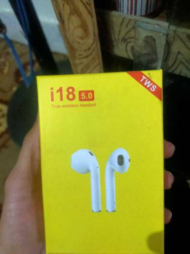 Earbuds Bluetooth i18 With Box 