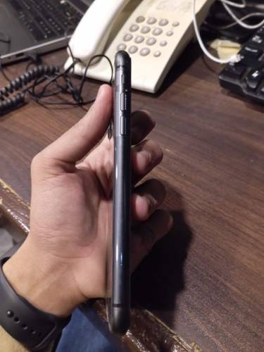 iphone 11 64 gb jv water pack lla model 10/10 condition