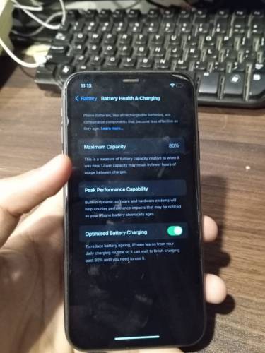 iphone 11 64 gb jv water pack lla model 10/10 condition