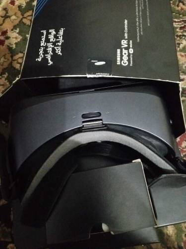 SAMSUNG Gear VR with controller