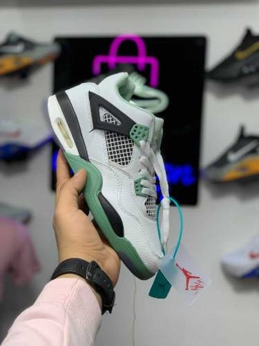 AIR NIKE JORDAN 4