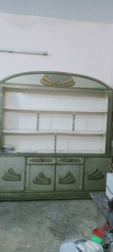 showcase with mirrors 2 draws 4 cabns  