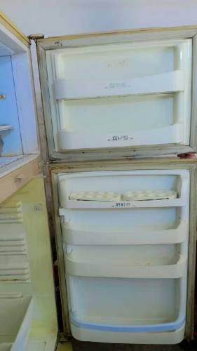 ya freezer pel ki ha koie masla nhi ha bilkul ok ha