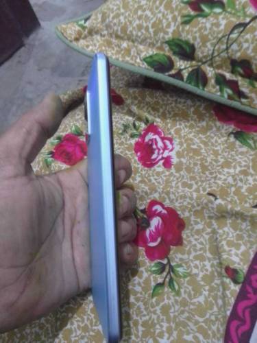 03083466669 vivo y33s 8 128 no folt all oky