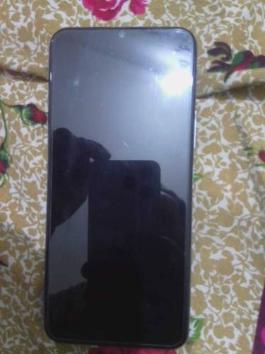 03083466669 vivo y33s 8 128 no folt all oky