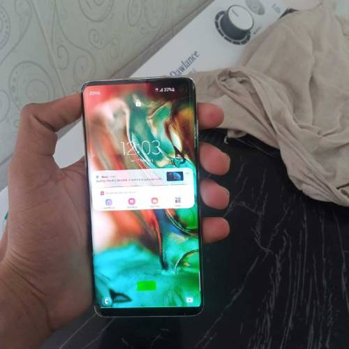  panel brake hai but all work ma hai  pics post kr de hai add dekhk ai