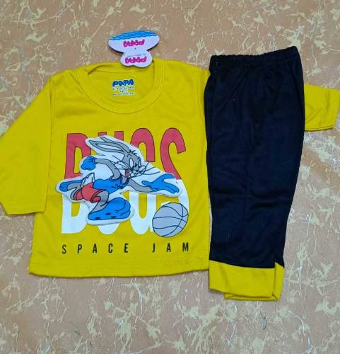 Baby suite for 6 to 8 months