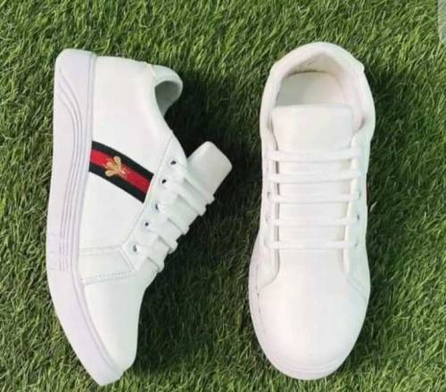 Men's Comfortable Stylish Lace Up Sneakers