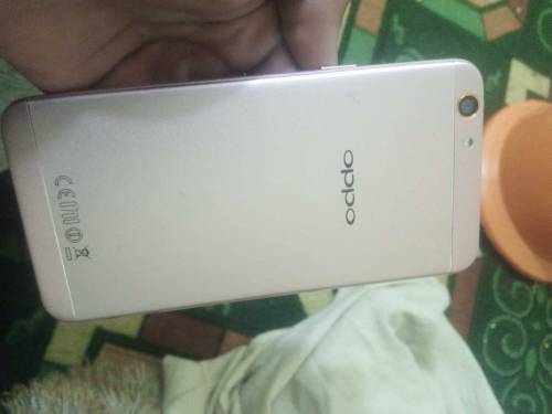 Oppo F1s