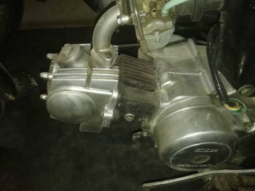 condition 10by10 apky samny hai piston ki awaz atii haa 