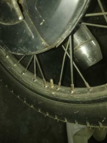 condition 10by10 apky samny hai piston ki awaz atii haa 