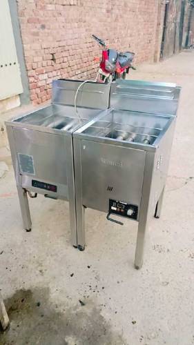 pizza oven/ftyry/shawarma counter/salad bar/ice cream machin/ coffee 