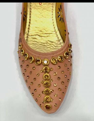 Women's rexine floor pumps 