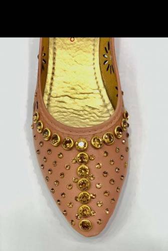 Women's rexine floor pumps 