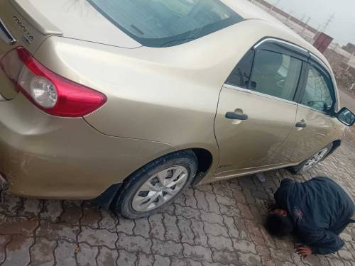 Toyota Corolla GLI 2012 Model bumper to bumper Genuine with smart card