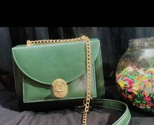 Beautiful hand bag in big size