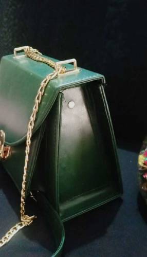 Beautiful hand bag in big size