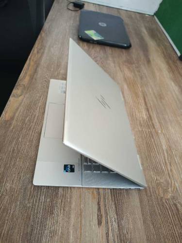 HP Envy x360