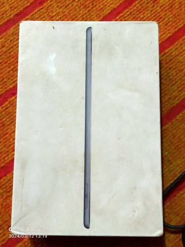 iPad mini 5 64 GB 10 by 10 okay hai