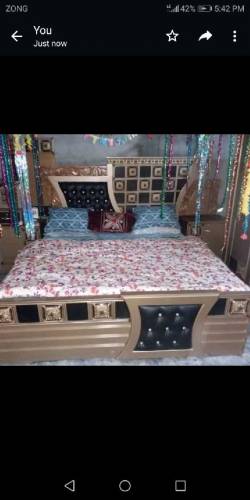 bed dressing brtan almari table