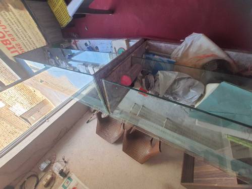 8mm glass counter for shops 