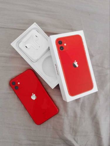 I phone 11 jv with box ..64 gb..battery 78 Allok