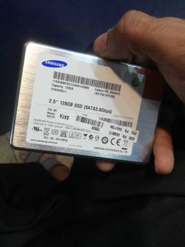 SSD HARD DRIVE SATA3 