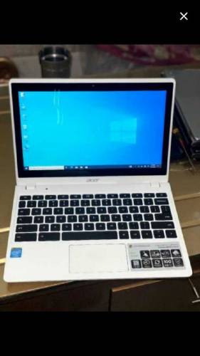 Acer lap top 4/128