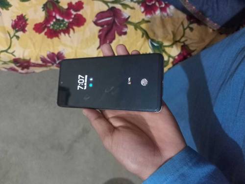 Me sale my phone ...because....that for money...so urgent sale .......