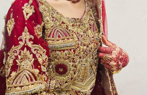 Bridal lehnga red colour one time used 