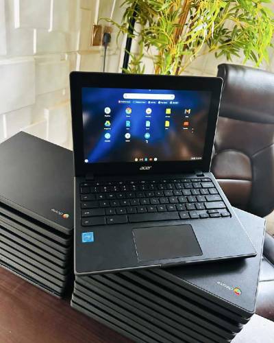 Acer C771 laptop Chromebook 