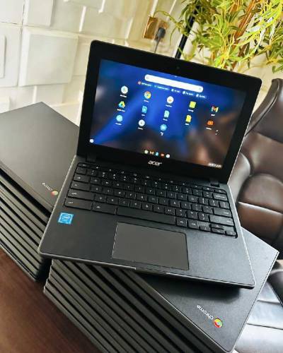 Acer C771 laptop Chromebook 