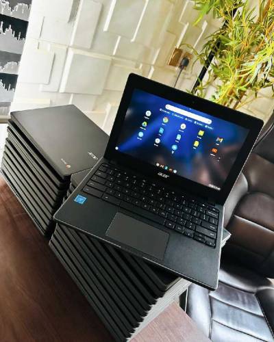 Acer C771 laptop Chromebook 