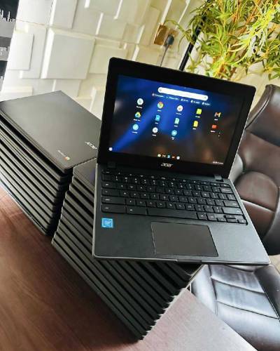 Acer C771 laptop Chromebook 