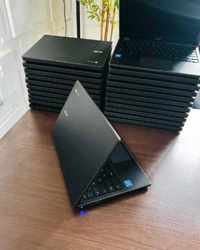 Acer C771 laptop Chromebook 