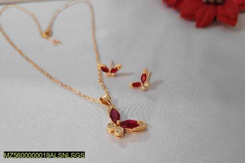 beautiful beautifuly pendent and studs pair , golden 