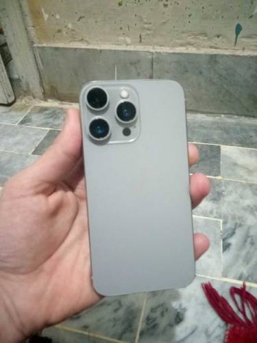 IPHONE XR NON PTA CONVERT 15 PRO 