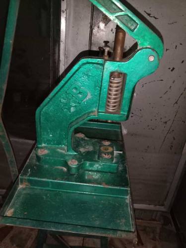 4 PART BATTON MACHINE 