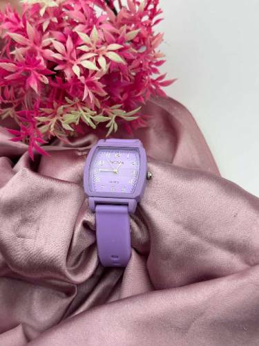 WOMEN LUXURY WATCH 