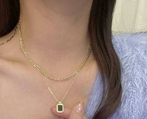 Chain necklace 