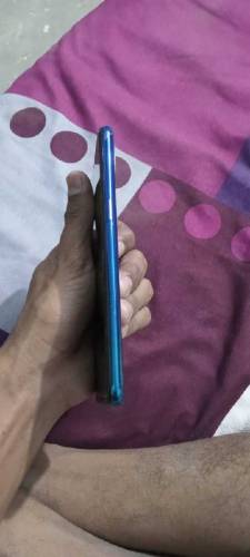 Realme 3   4/64 condition 10/9