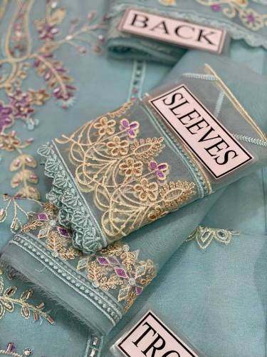 MARIA.B embroidered suit 
