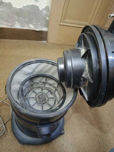 vacuum cleaner